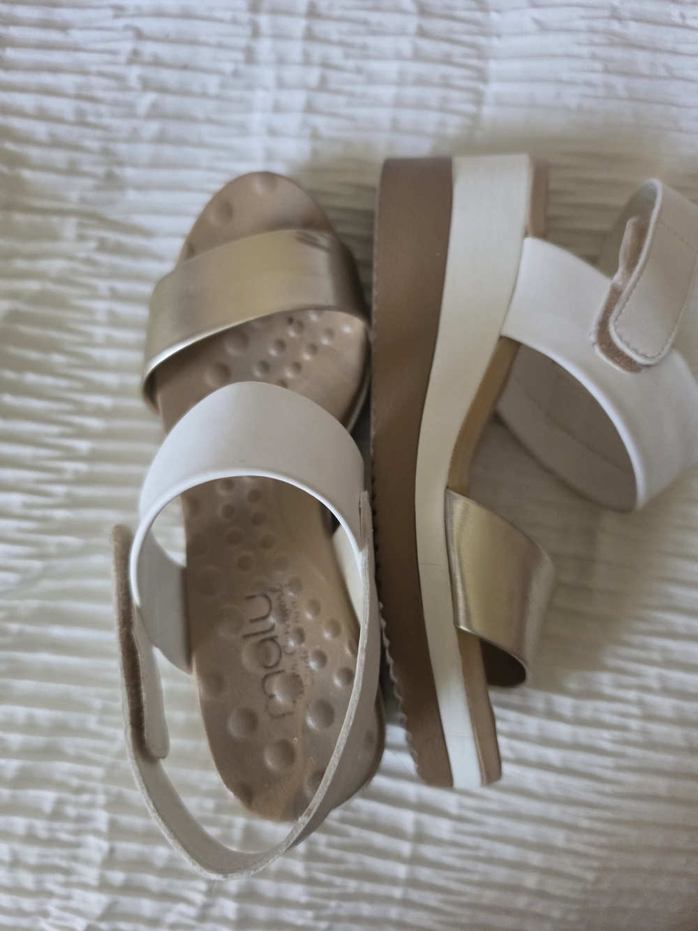 Malu Comfort Platform Sandals - White and Metallic Gold